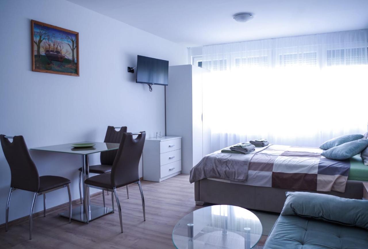 North&South Apartments Zagreb Exterior photo